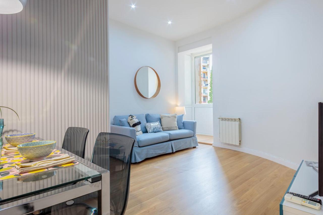 The Gaudi Suites II Барселона Екстериор снимка