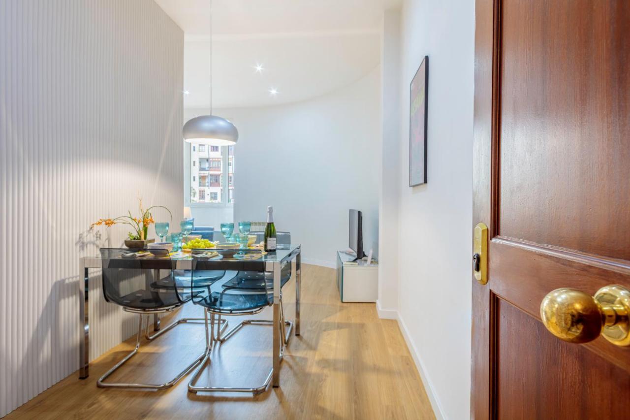 The Gaudi Suites II Барселона Екстериор снимка