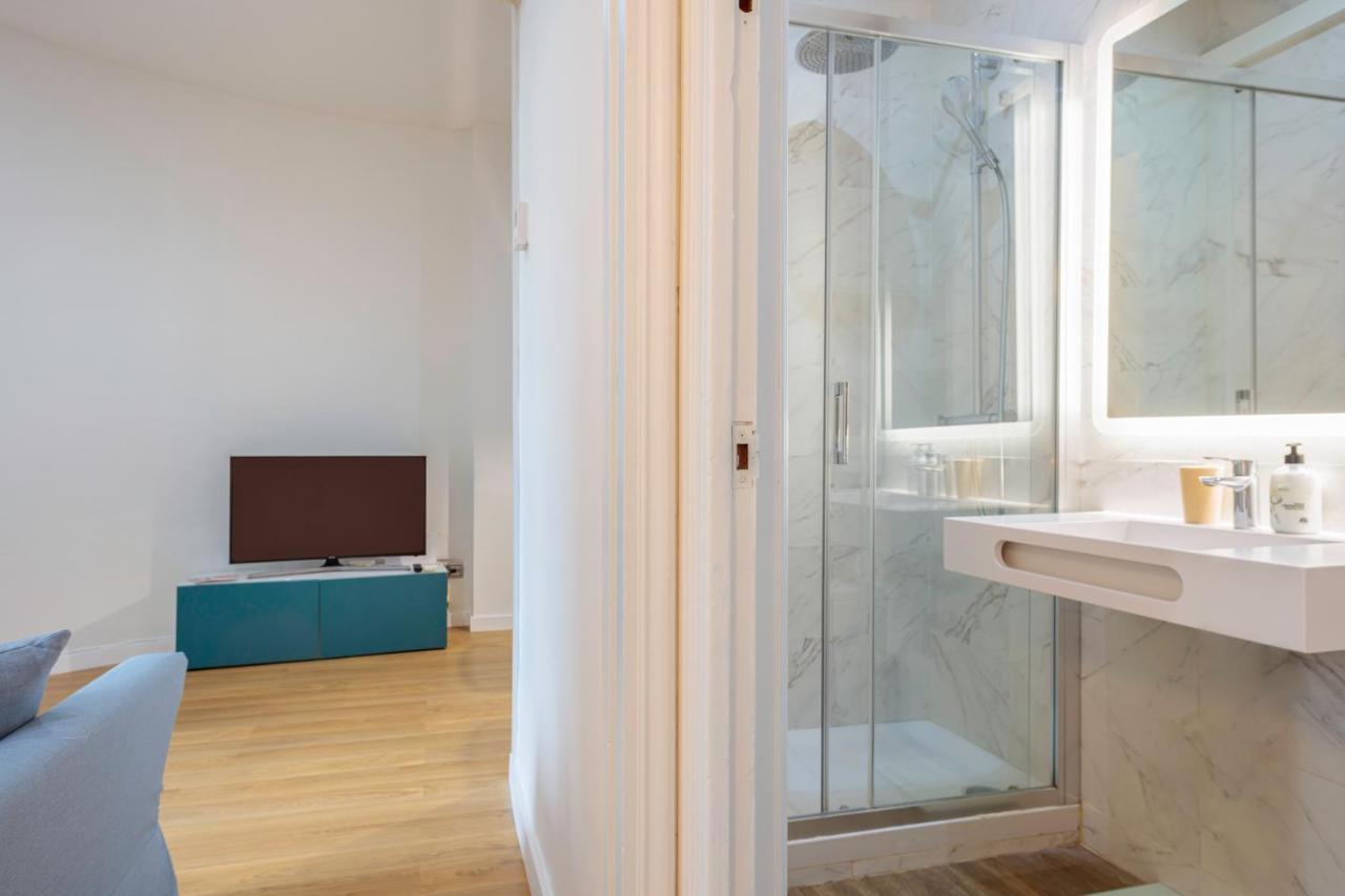 The Gaudi Suites II Барселона Екстериор снимка