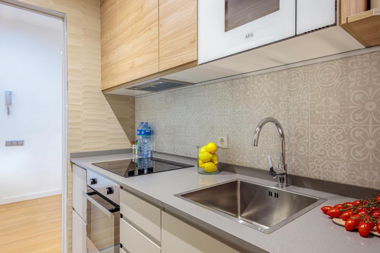 The Gaudi Suites II Барселона Екстериор снимка