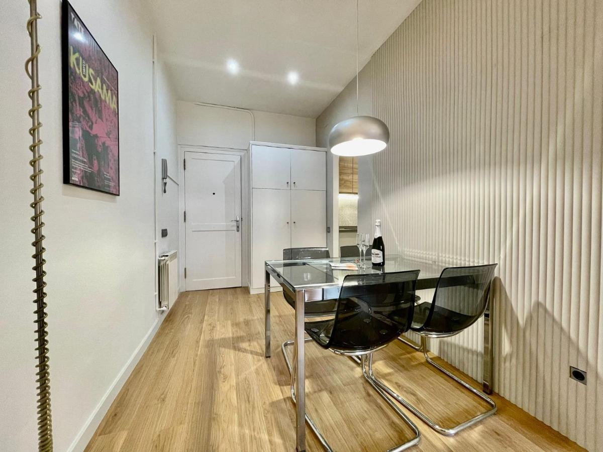 The Gaudi Suites II Барселона Екстериор снимка