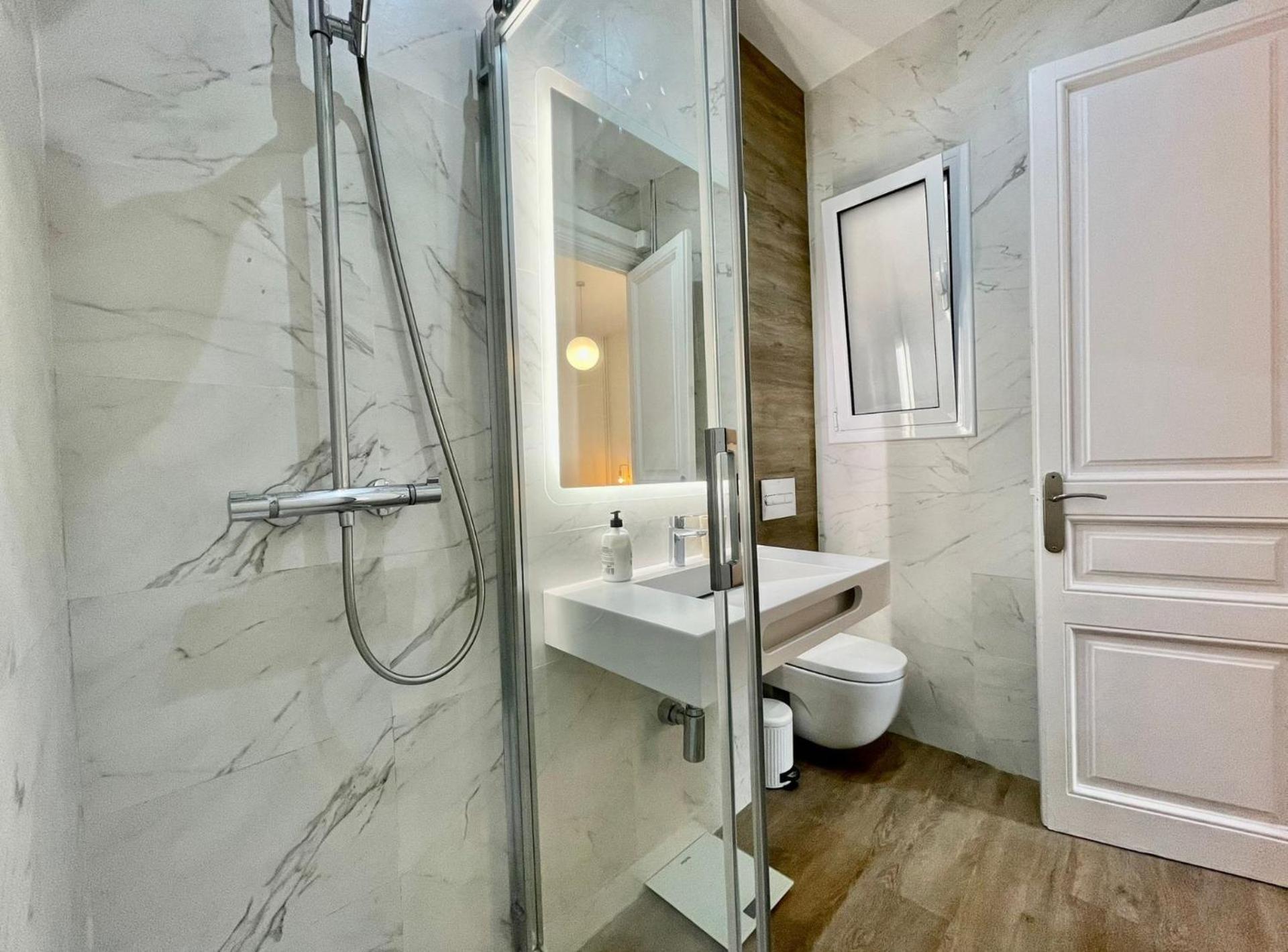 The Gaudi Suites II Барселона Екстериор снимка
