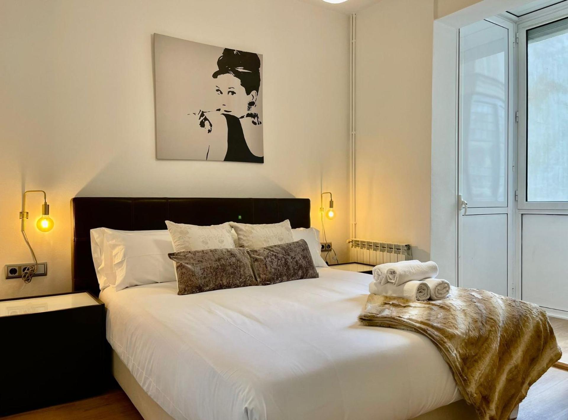 The Gaudi Suites II Барселона Екстериор снимка